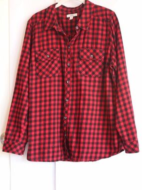 Red and Black Plaid Button-Down Cabin Shirt Women's Large